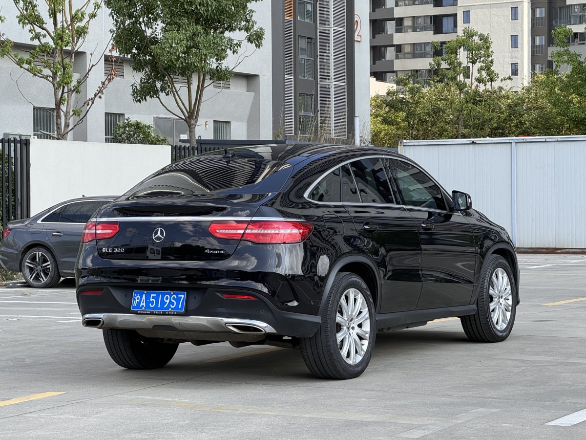 奔驰 奔驰GLE轿跑  2018款 GLE 320 4MATIC 轿跑SUV图片