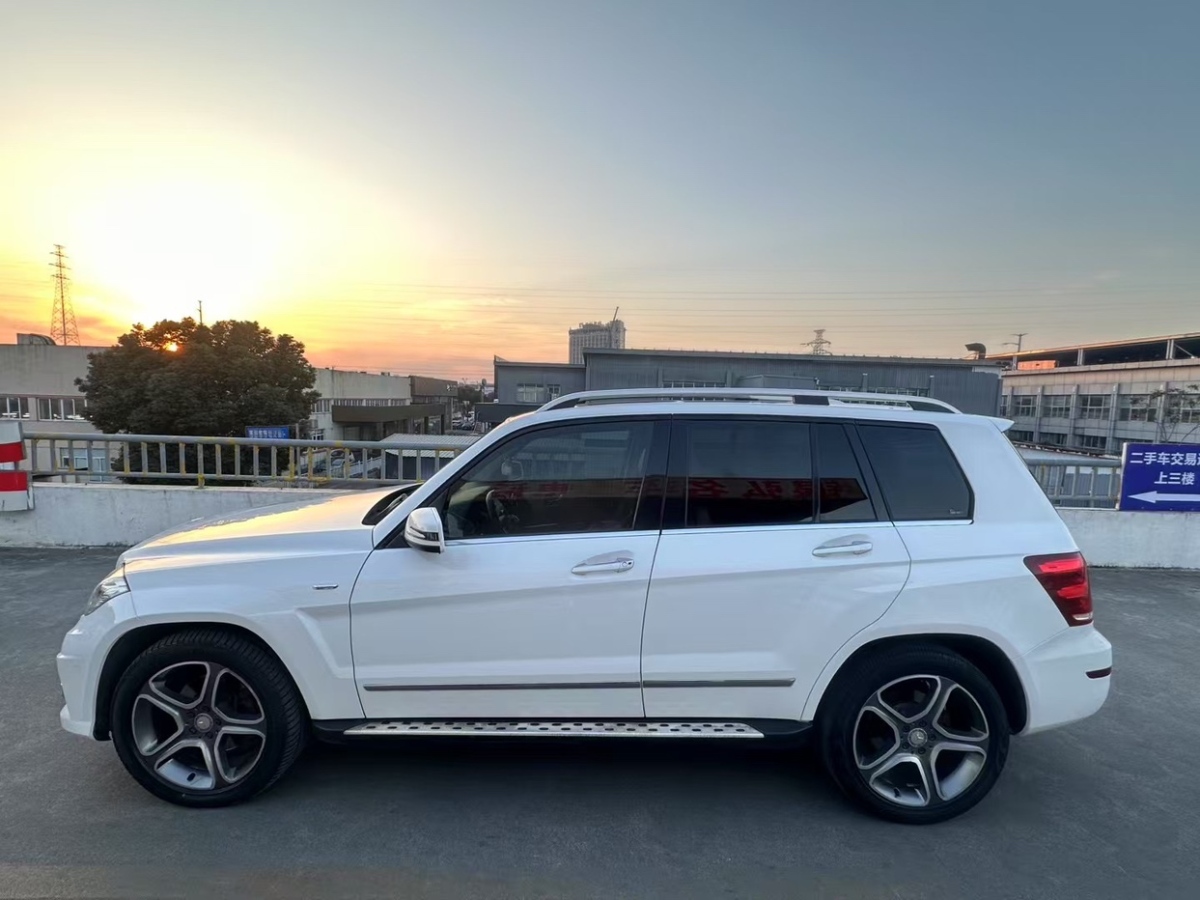 奔馳 奔馳GLK級(jí)  2015款 GLK 300 4MATIC 時(shí)尚型 極致版圖片