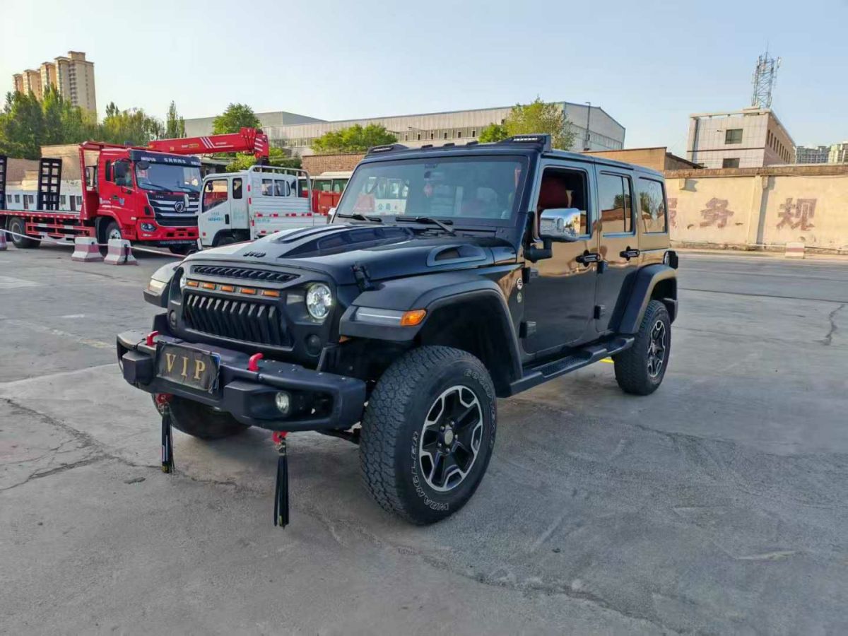 Jeep 牧馬人  2014款 2.8TD Sahara 四門版圖片