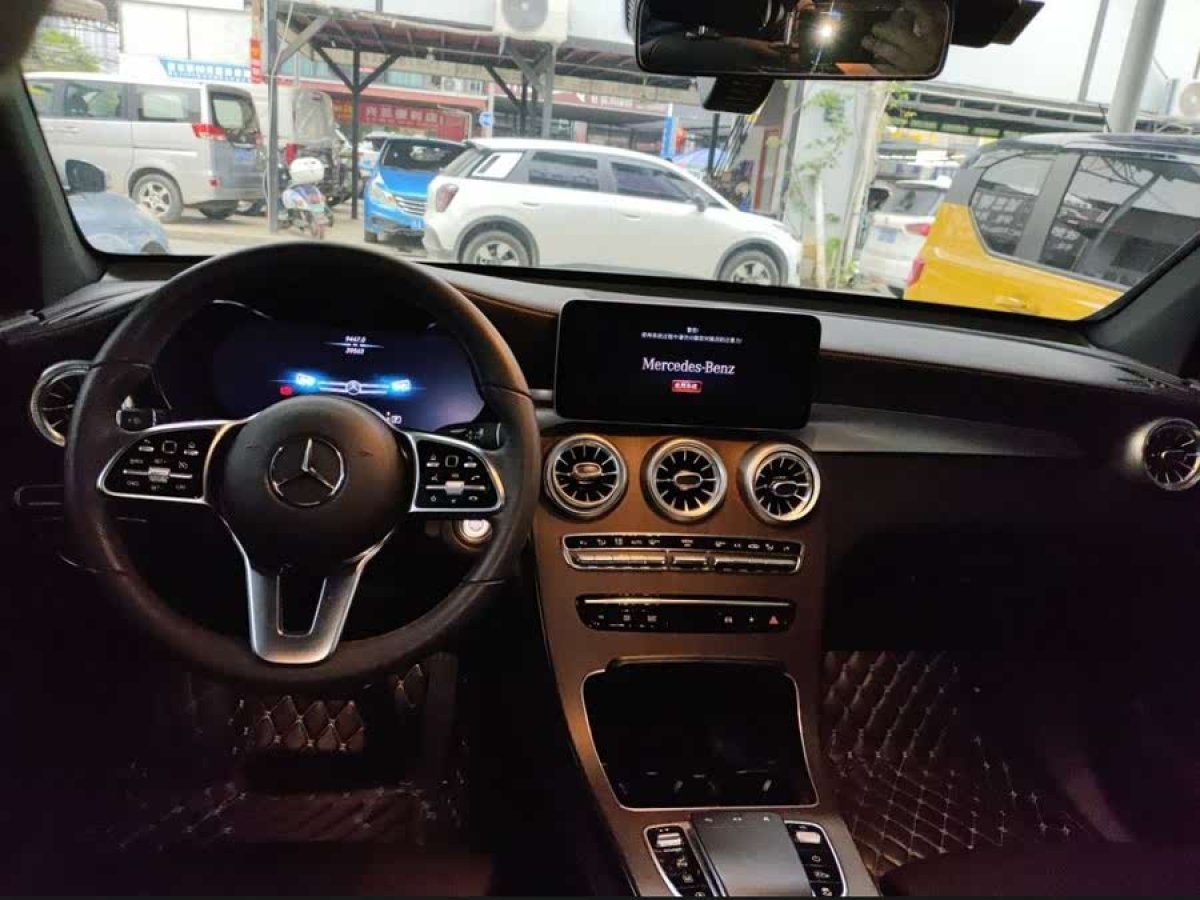 奔馳 奔馳GLC  2018款 改款 GLC 300 4MATIC 動感型圖片