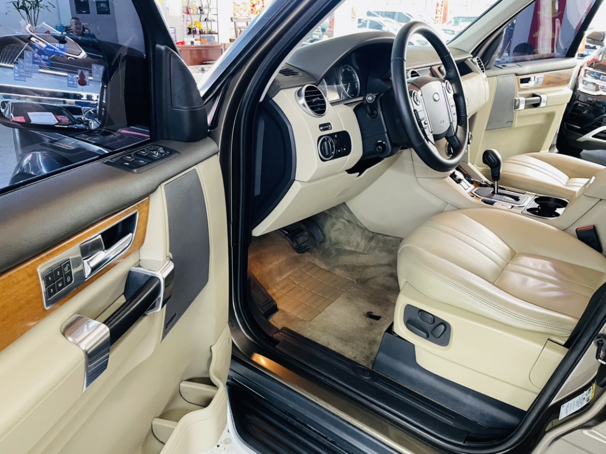 路虎 發(fā)現(xiàn)  2011款 4.0 V6 HSE圖片