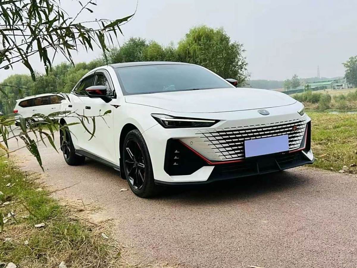 長安 長安UNI-V 智電iDD  2023款 智電iDD 1.5T 113km智趣型圖片