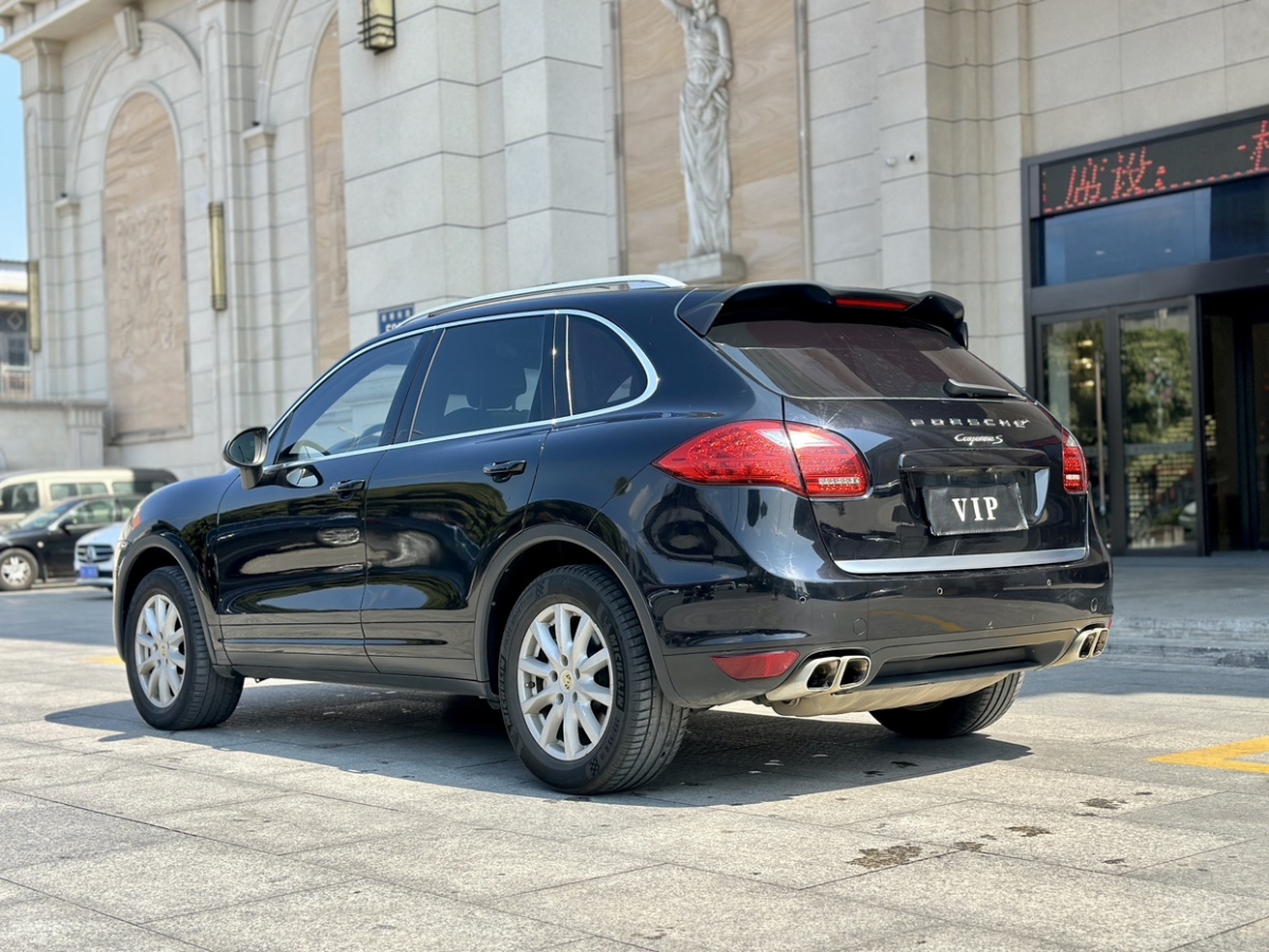 2013年02月保時(shí)捷 Cayenne  2011款 Cayenne S 4.8L