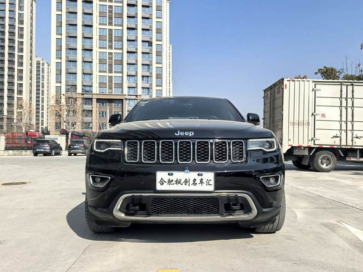 Jeep 大切諾基  2017款 3.6L 精英導(dǎo)航版圖片