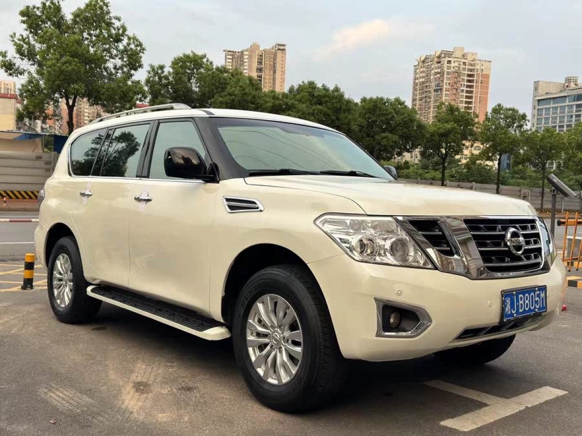 日產(chǎn) 途樂  2018款 4.0L 領英型圖片