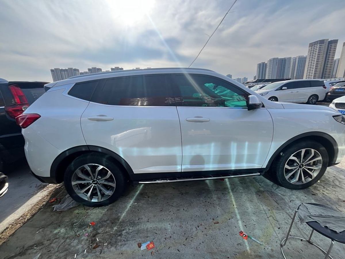 WEY VV5  2019款  升級(jí)款 2.0T 兩驅(qū)超豪型 國(guó)VI圖片