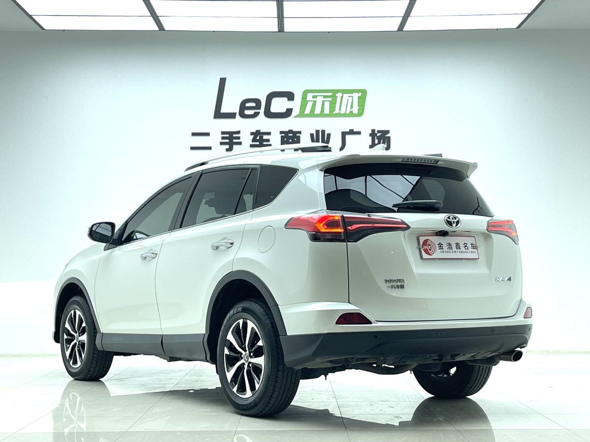 豐田 RAV4  2016款 榮放 2.0L CVT兩驅(qū)風尚版圖片