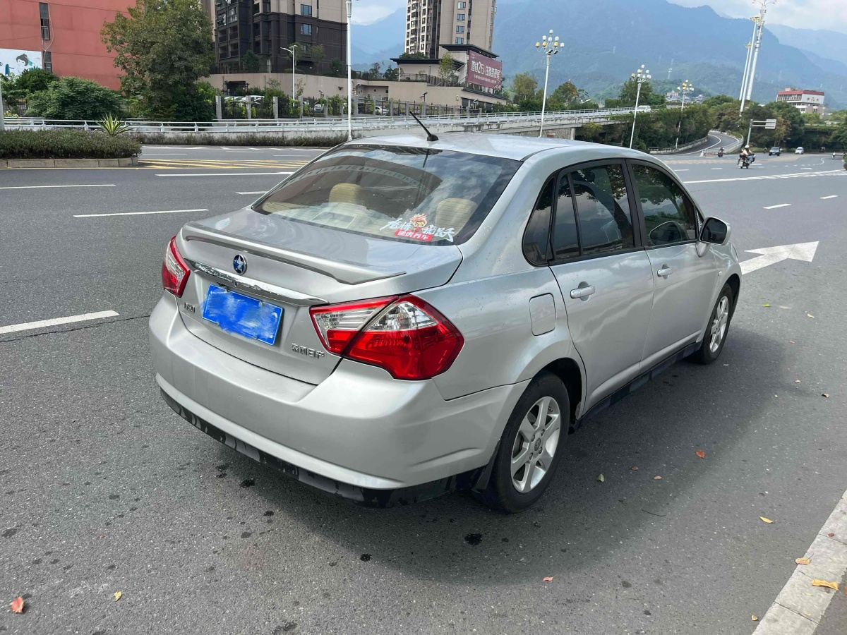 啟辰 D50  2014款 1.6L 手動(dòng)精彩版圖片