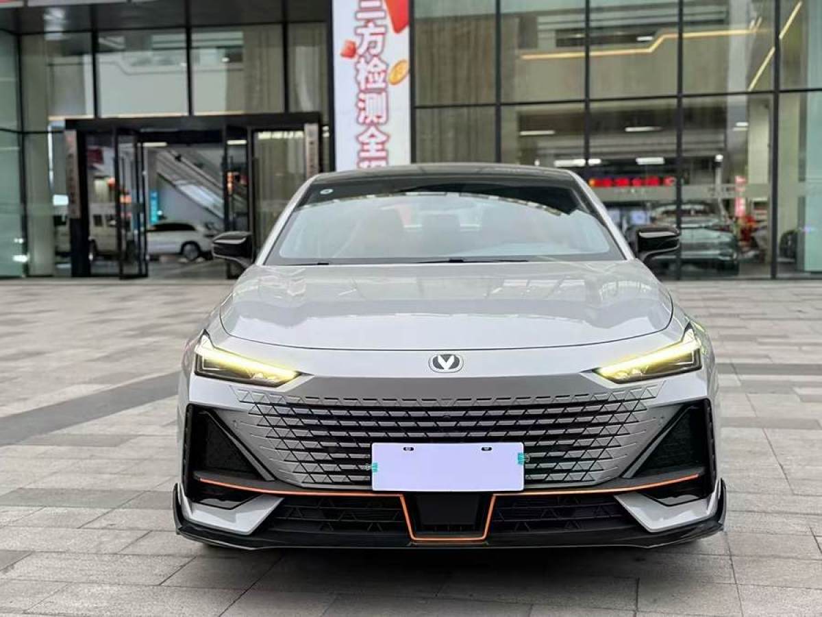 長安 長安UNI-V  2022款 1.5T 運動版圖片