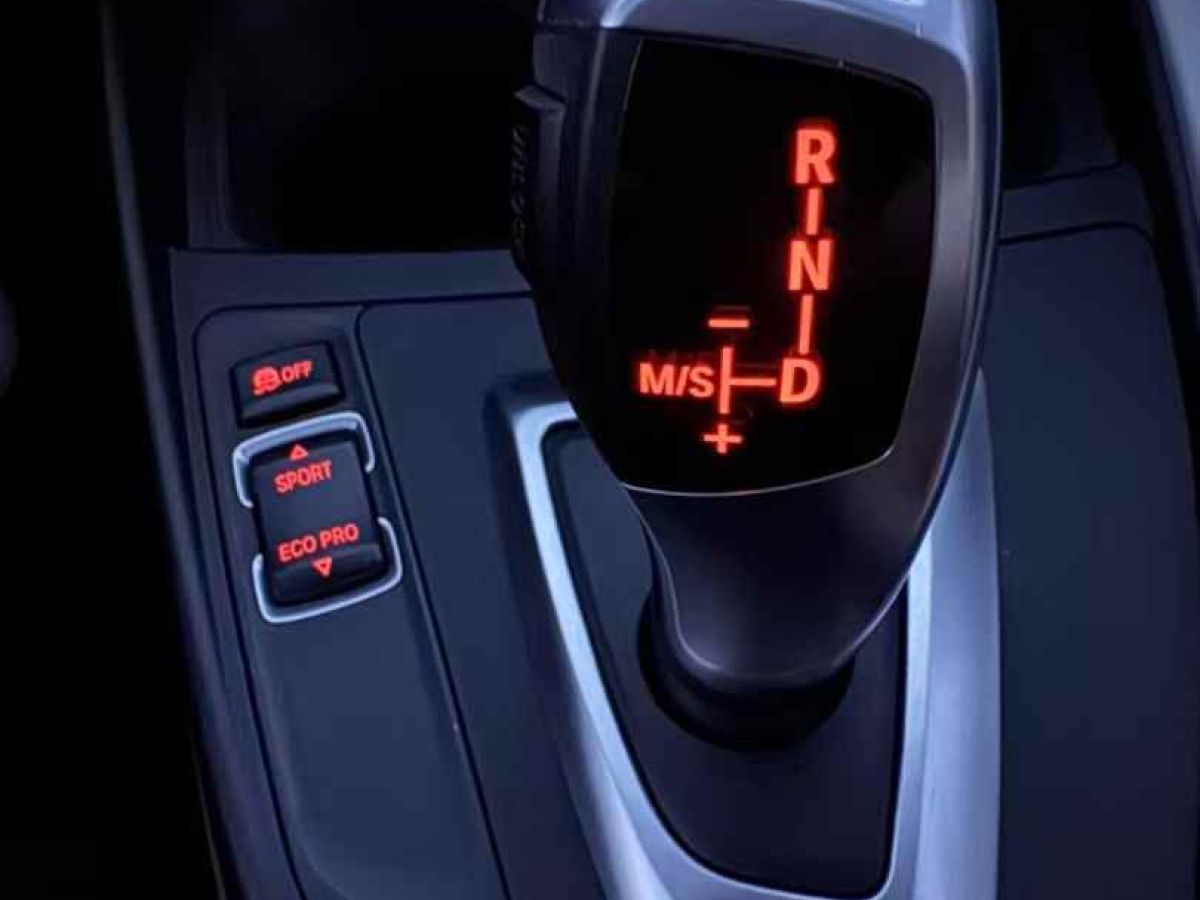 寶馬 寶馬i3  2014款 BMW i3 帶增程發(fā)動機(jī)圖片