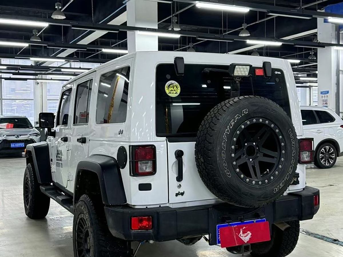 Jeep 牧馬人  2012款 3.6L Sahara 四門版圖片