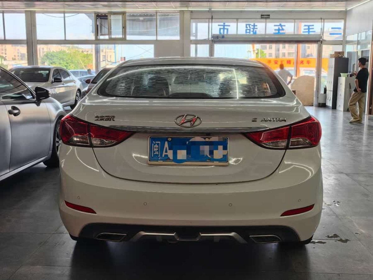 現(xiàn)代 朗動(dòng)  2013款 1.6L 自動(dòng)尊貴型圖片