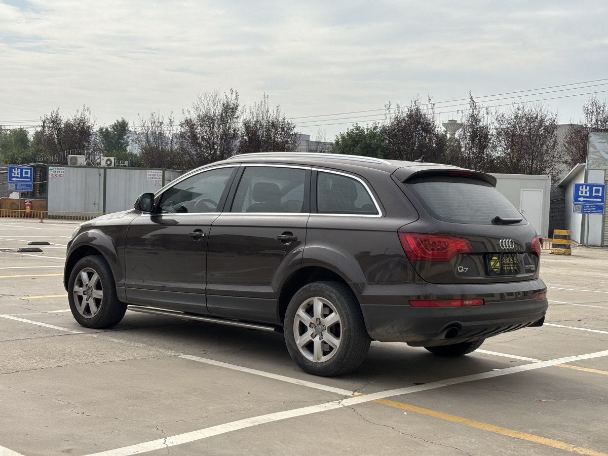 奧迪 奧迪Q7  2014款 35 TFSI 進(jìn)取型圖片