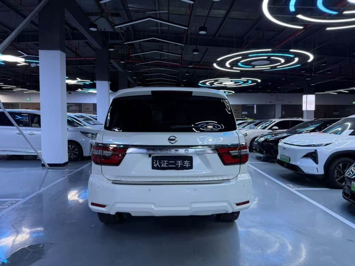 日產(chǎn) 途樂  2018款 4.0L 領(lǐng)英型圖片