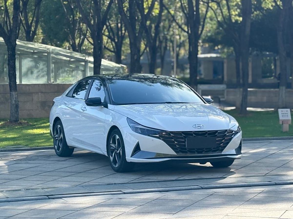 現(xiàn)代 伊蘭特  2022款 1.5L CVT LUX尊貴版圖片