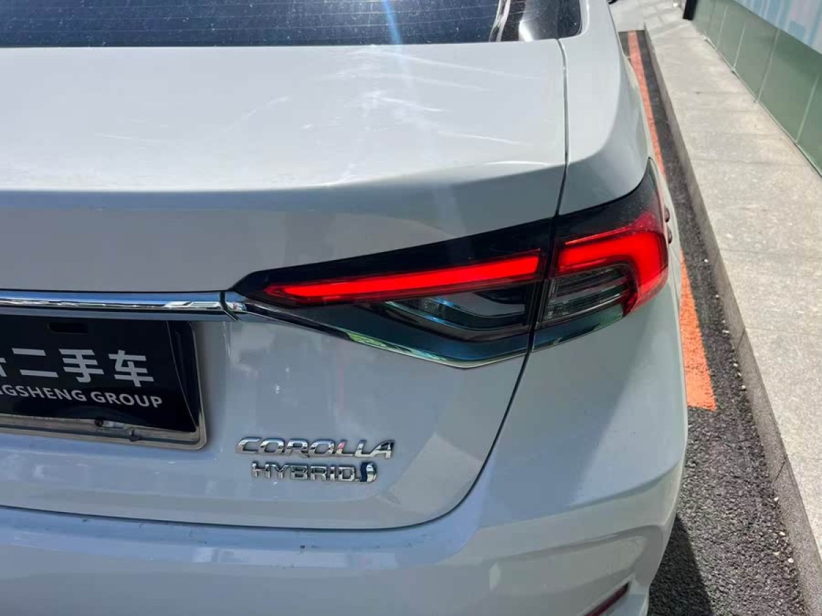 豐田 卡羅拉  2017款 改款雙擎 1.8L E-CVT先鋒版圖片