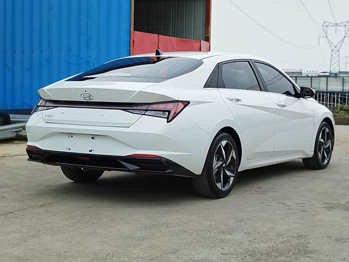 現(xiàn)代 伊蘭特  2021款 1.5L LUX尊貴版圖片