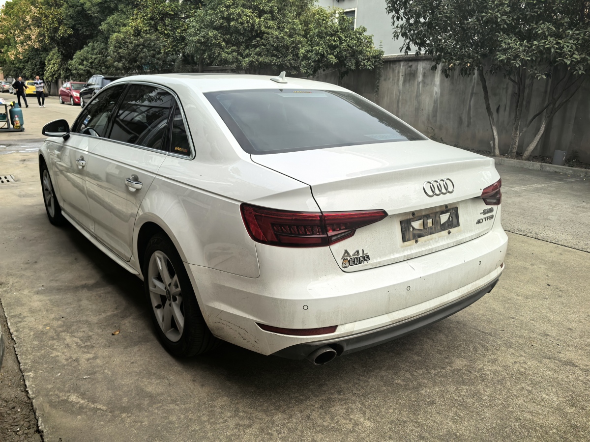 奧迪 奧迪A4L  2018款 30周年年型 40 TFSI 進取型圖片