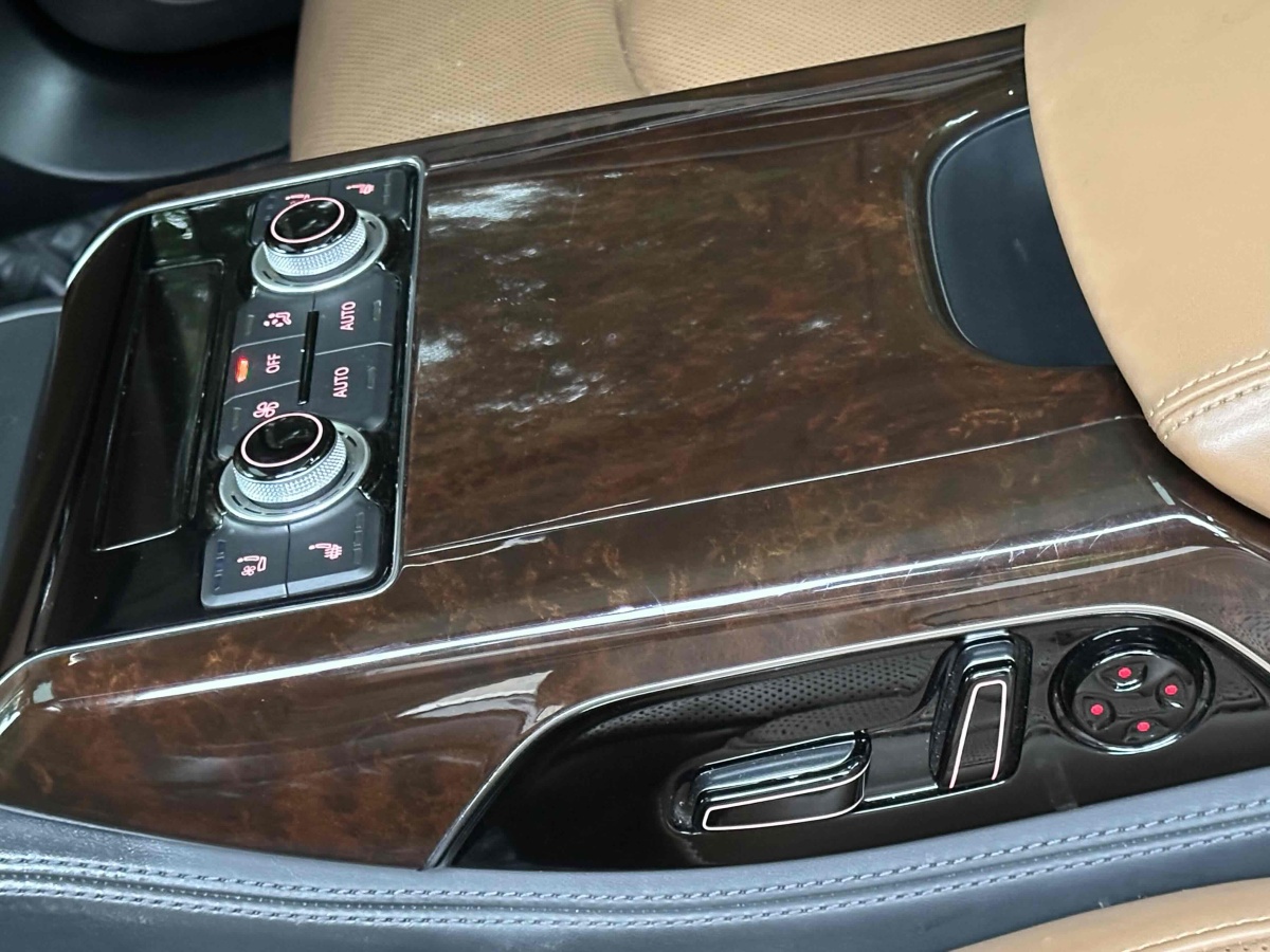 奧迪 奧迪A8  2014款 A8L 45 TFSI quattro豪華型圖片