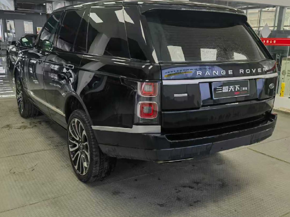 路虎 攬勝  2019款 3.0 V6 SC 傳世加長版圖片