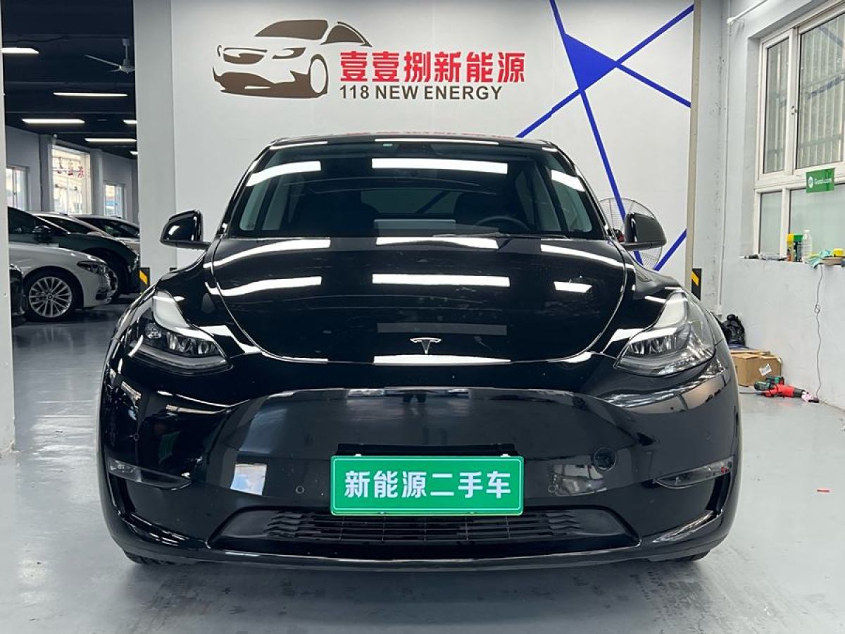 特斯拉 Model 3  2021款 改款 標(biāo)準(zhǔn)續(xù)航后驅(qū)升級(jí)版圖片