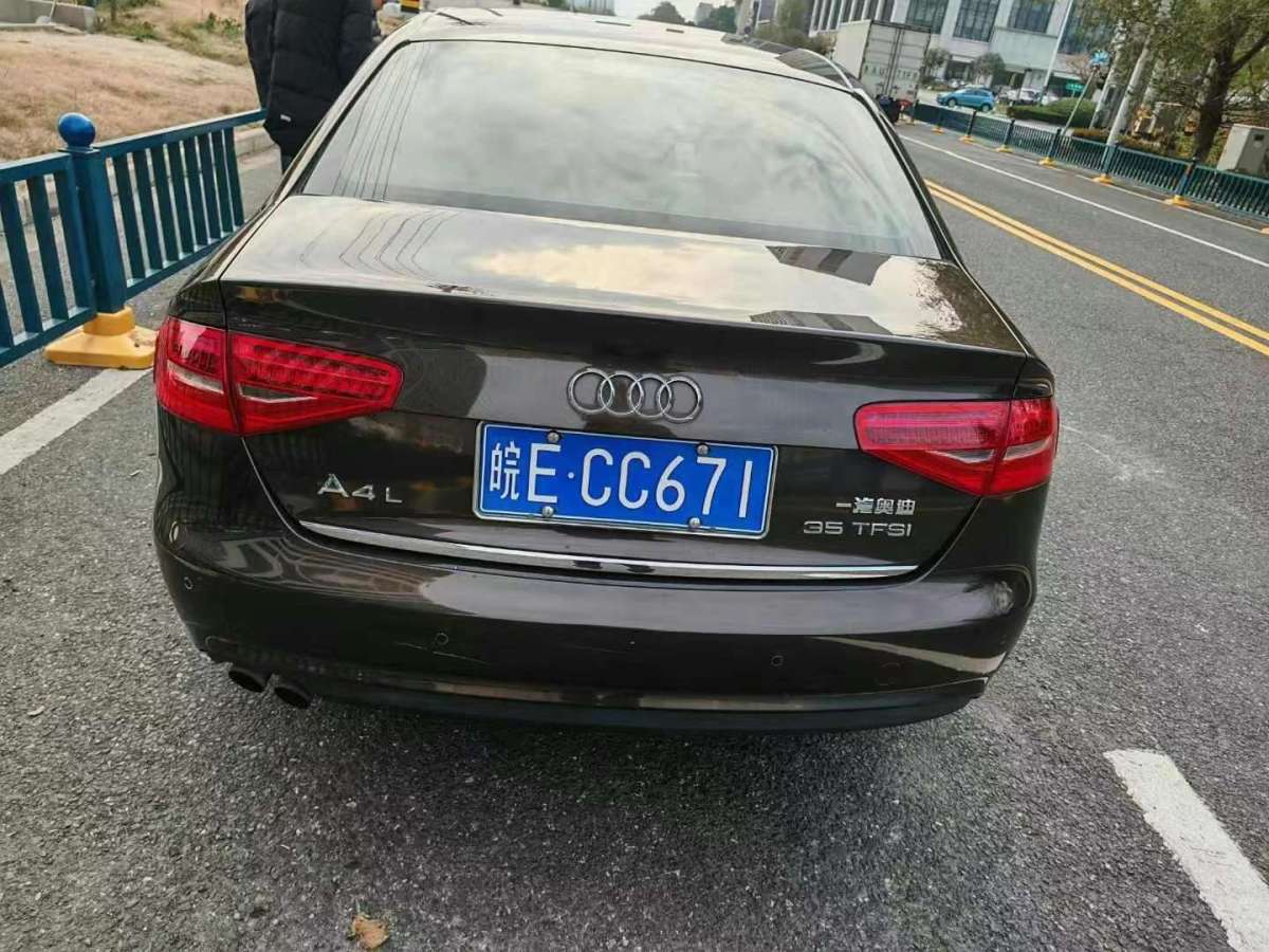 奧迪 奧迪A4L  2013款 35 TFSI 自動標(biāo)準(zhǔn)型圖片