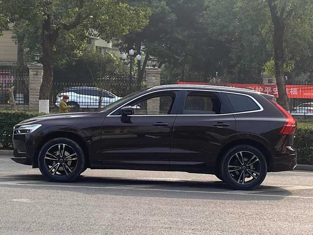 2018年9月沃爾沃 XC60  2019款  T5 四驅(qū)智遠(yuǎn)版 國(guó)VI