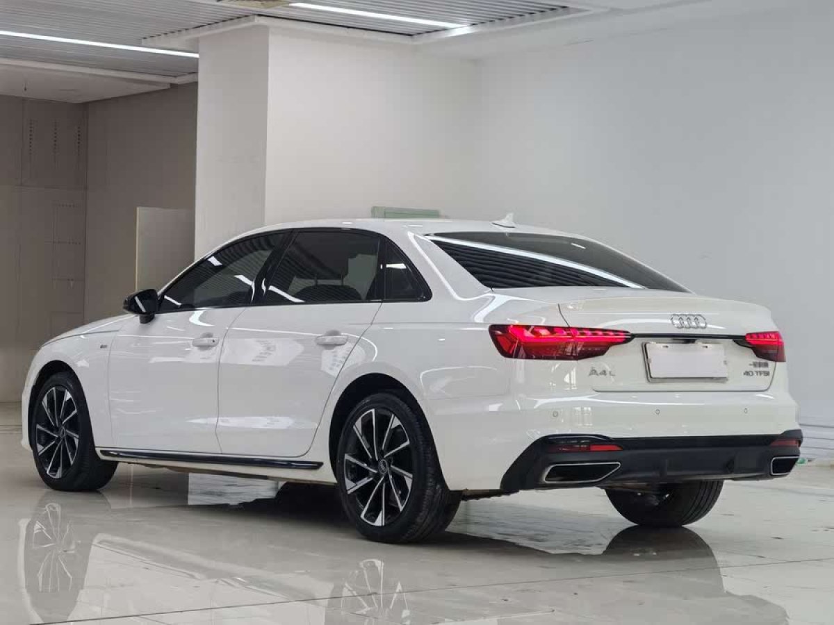奧迪 奧迪A4L  2023款 40 TFSI 豪華動(dòng)感型圖片
