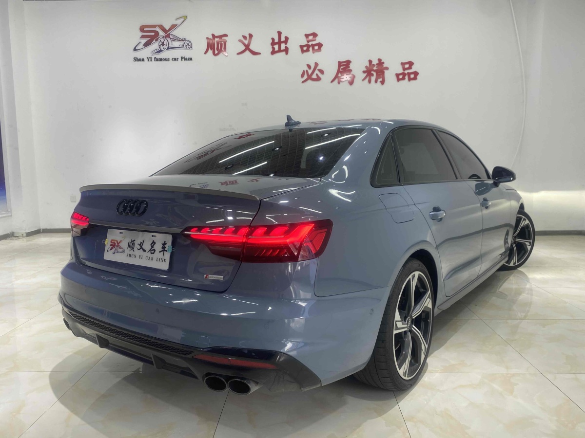 2022年3月奧迪 奧迪A4L  2022款 40 TFSI quattro RS套件燃速型