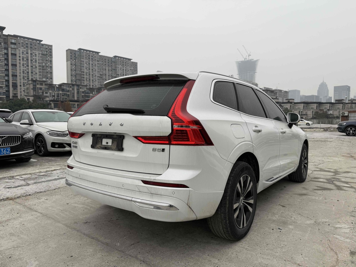 沃爾沃 XC60  2024款 B5 四驅(qū)智遠(yuǎn)豪華版圖片