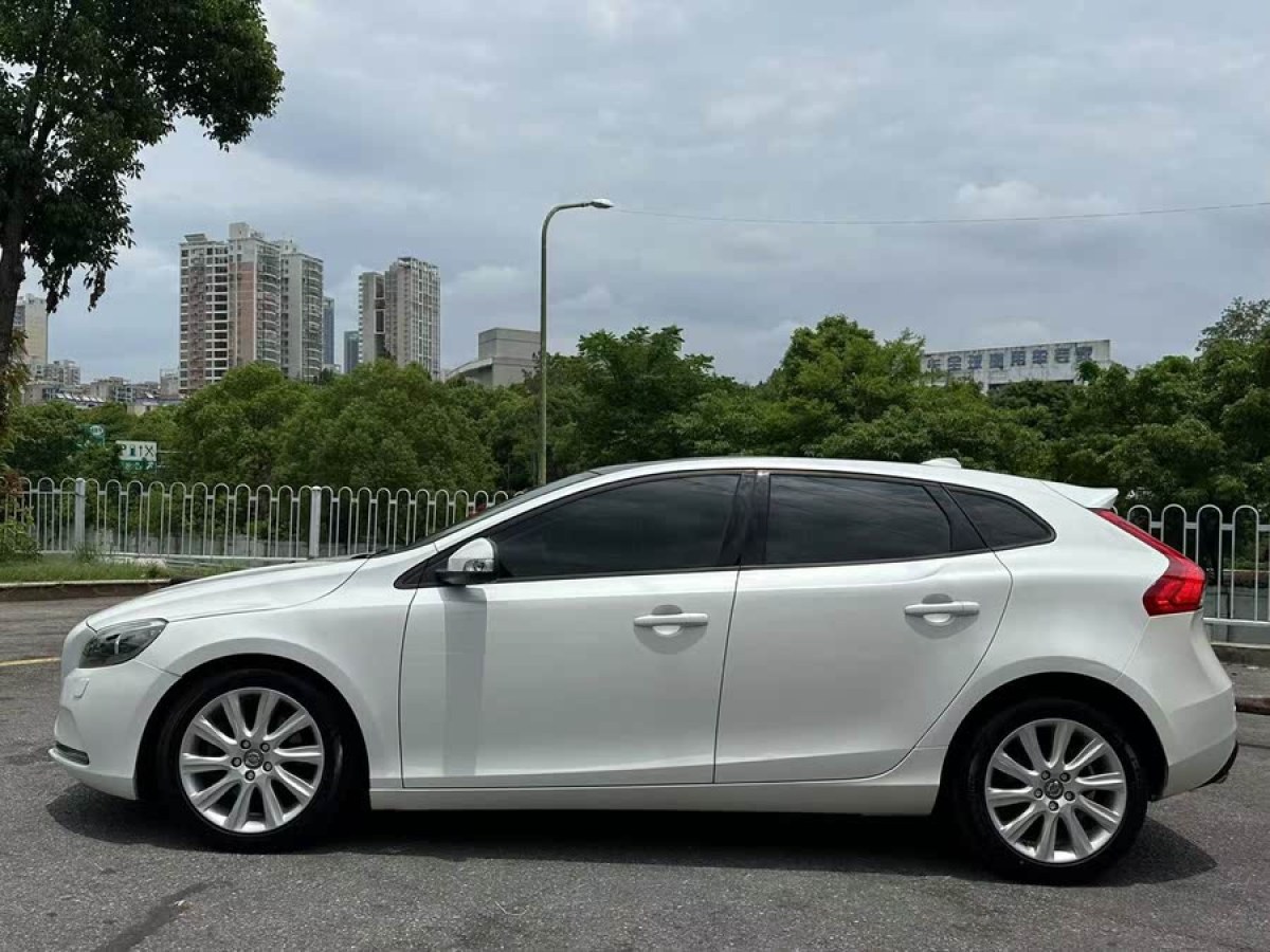 沃爾沃 V40  2015款 1.6T 智逸版圖片