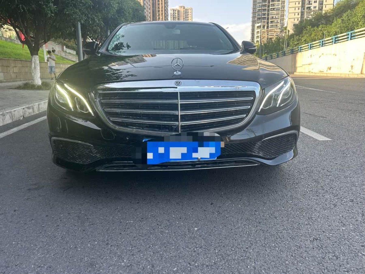 奔馳 奔馳E級(jí)  2018款 改款 E 300 L 豪華型圖片