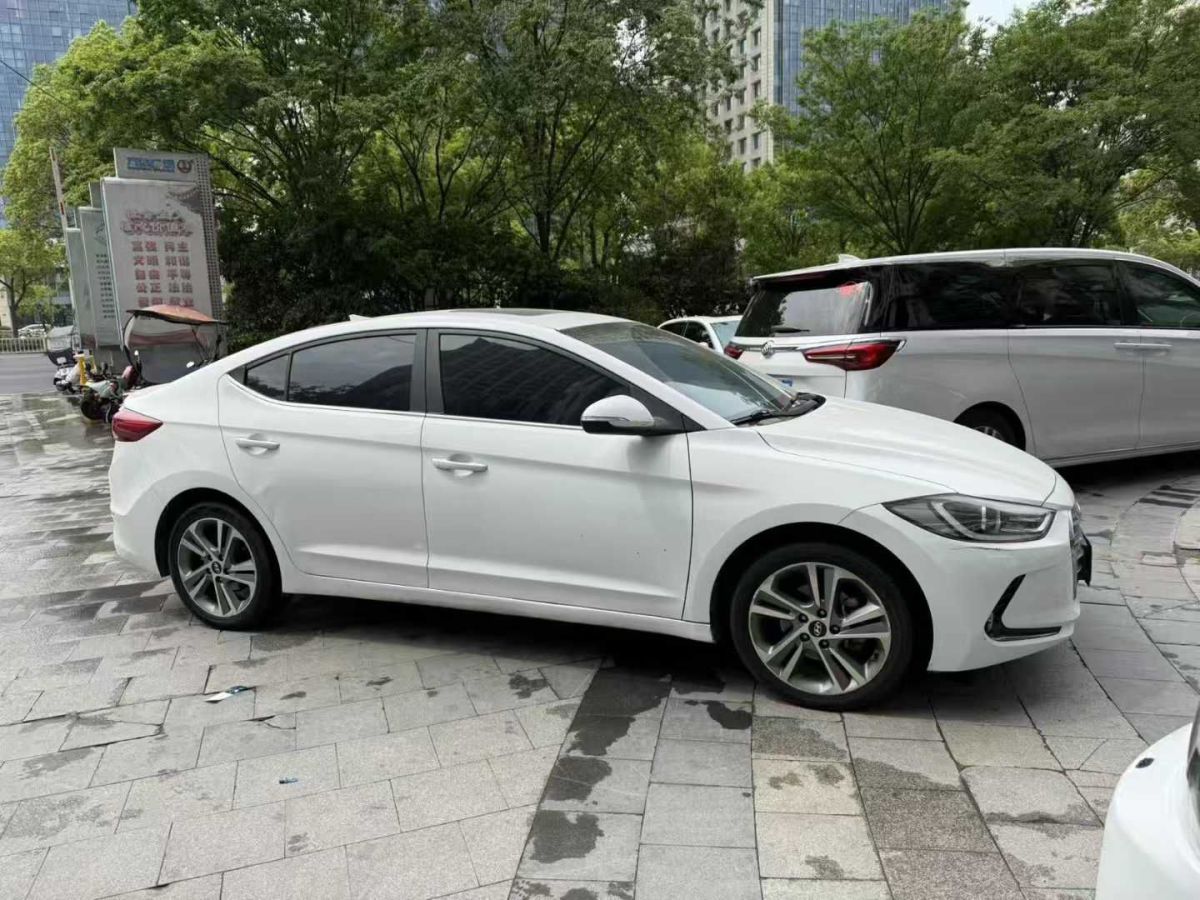 現(xiàn)代 悅動  2017款 1.6L 手動悅值版GLS圖片