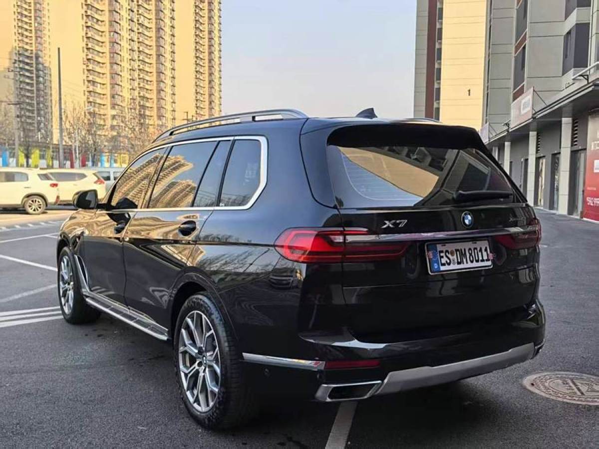 寶馬 寶馬X7  2019款  xDrive40i 領(lǐng)先型豪華套裝圖片