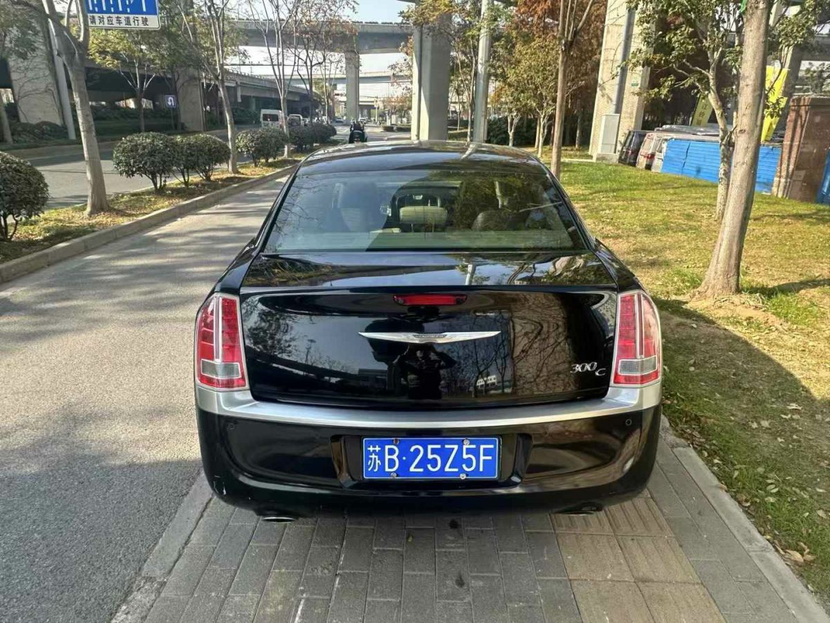 克萊斯勒 300C  2014款 3.0L 卓越版圖片