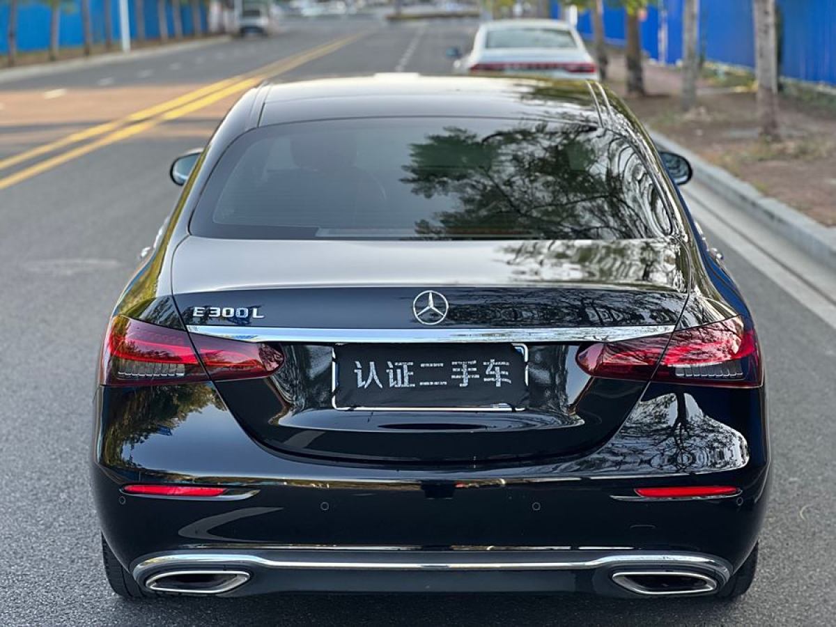 奔馳 奔馳E級(jí)  2021款 改款 E 300 L 時(shí)尚型圖片