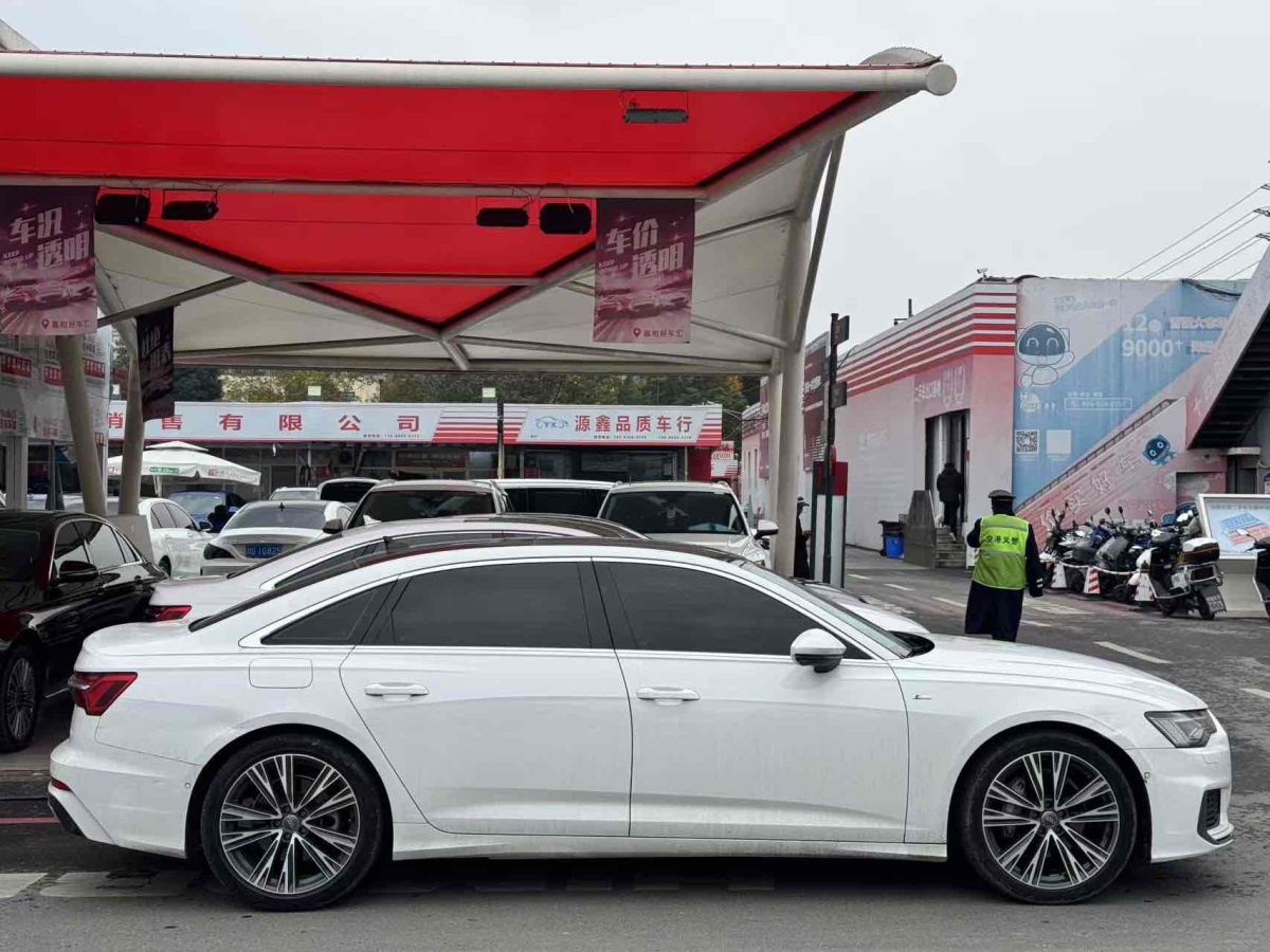 奧迪 奧迪A6L  2019款 45 TFSI quattro 臻選動(dòng)感型圖片