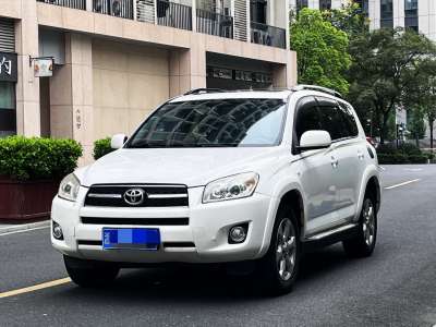 2013年8月 丰田 RAV4荣放 2.4L 自动豪华版图片