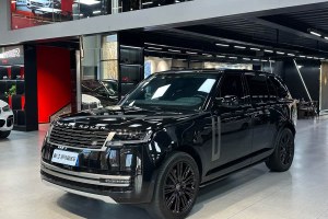 攬勝 路虎 3.0 L6 400PS 盛世加長(zhǎng)版 七座