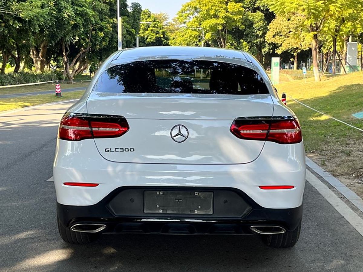 奔馳 奔馳GLC  2022款 改款 GLC 300 4MATIC 轎跑SUV圖片