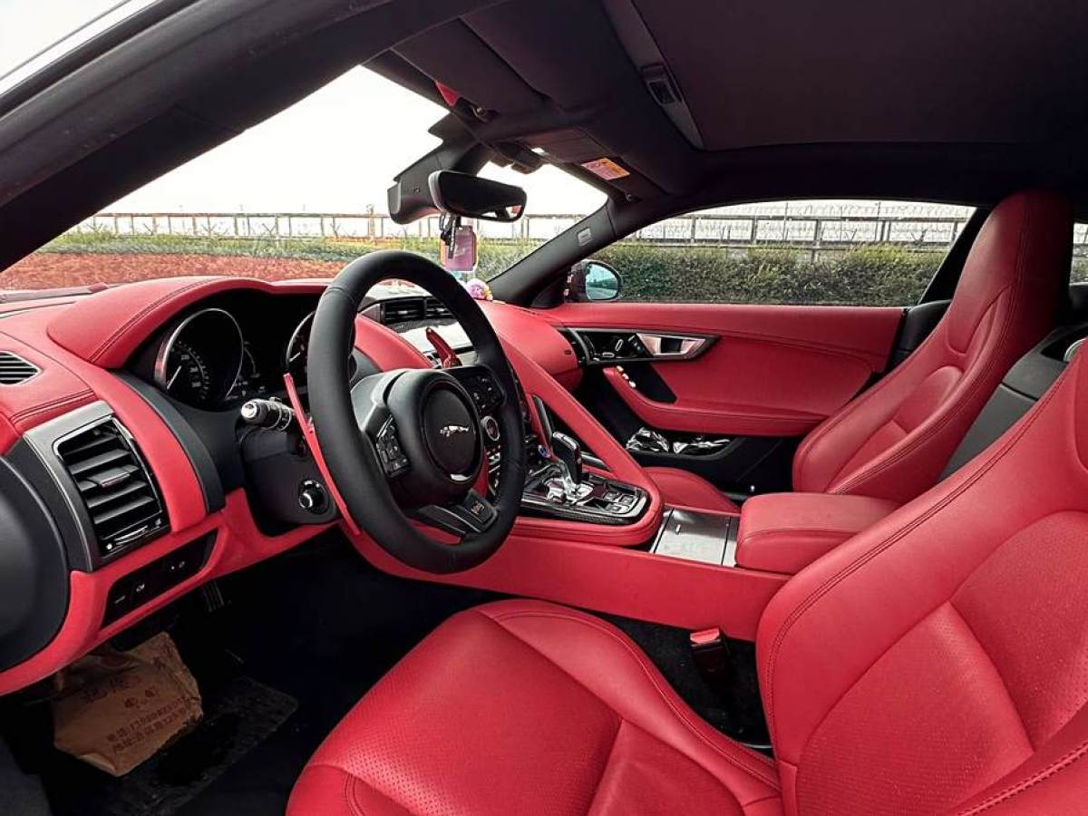 2017年5月捷豹 F-TYPE  2016款 3.0T 硬頂版