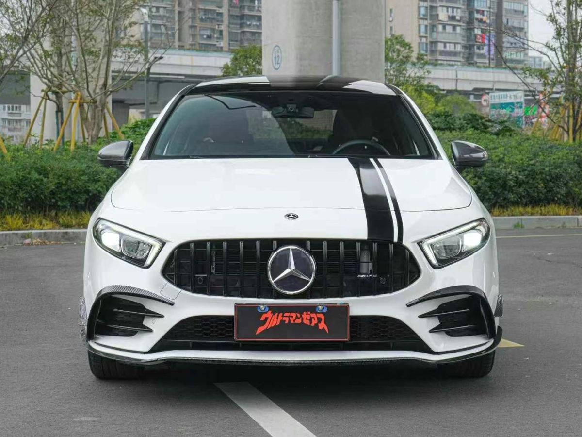 奔馳 奔馳A級  2019款  A 220 L 4MATIC 運(yùn)動(dòng)轎車圖片