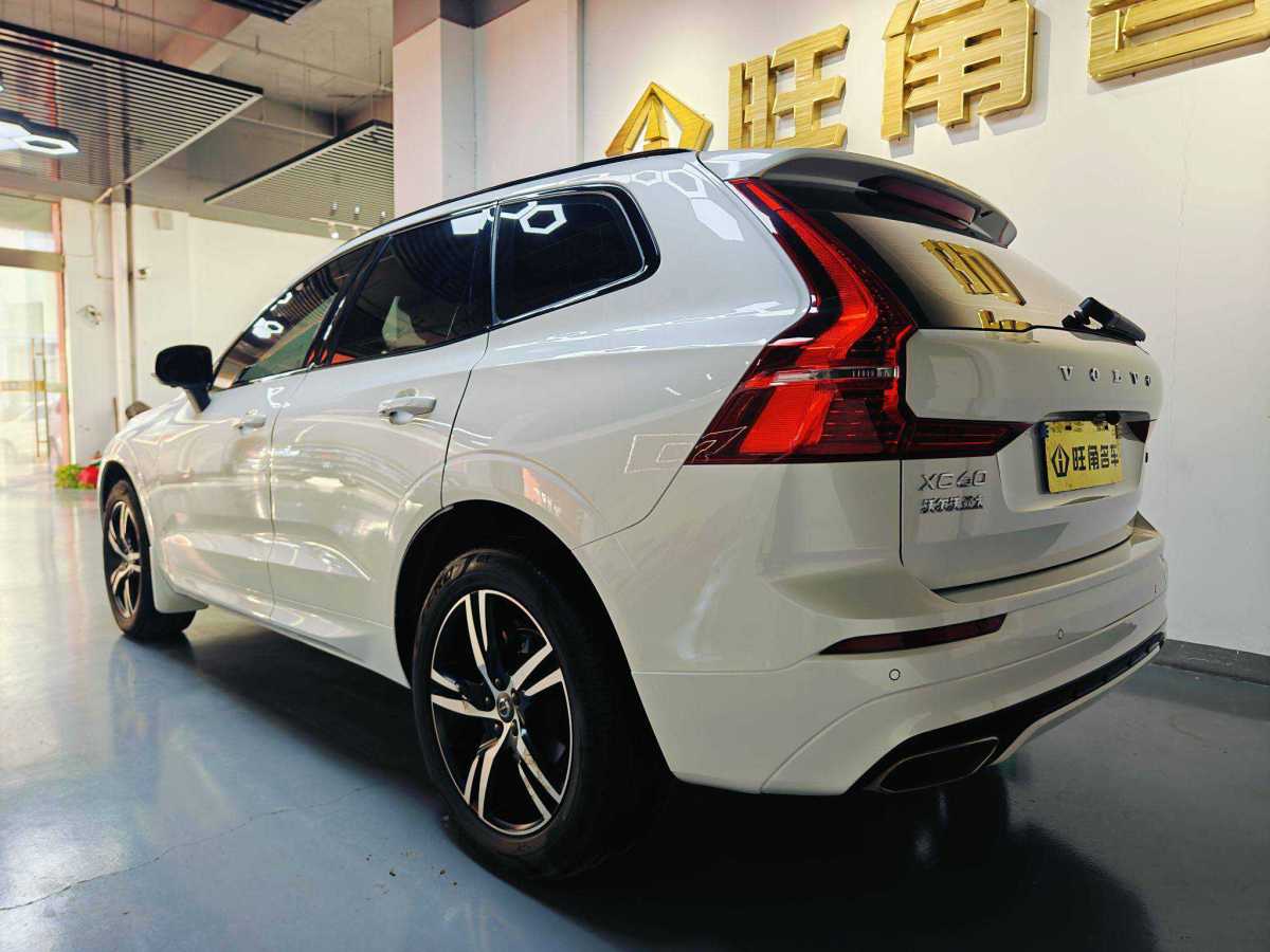 沃爾沃 XC60  2021款 T5 四驅(qū)智遠(yuǎn)豪華版圖片