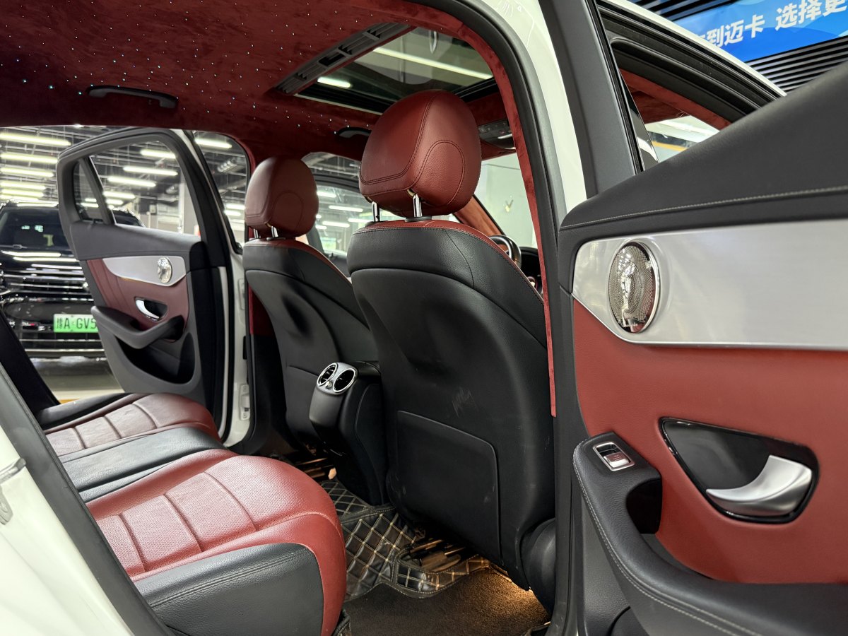 奔馳 奔馳GLC  2023款 改款 GLC 260 4MATIC 轎跑SUV圖片