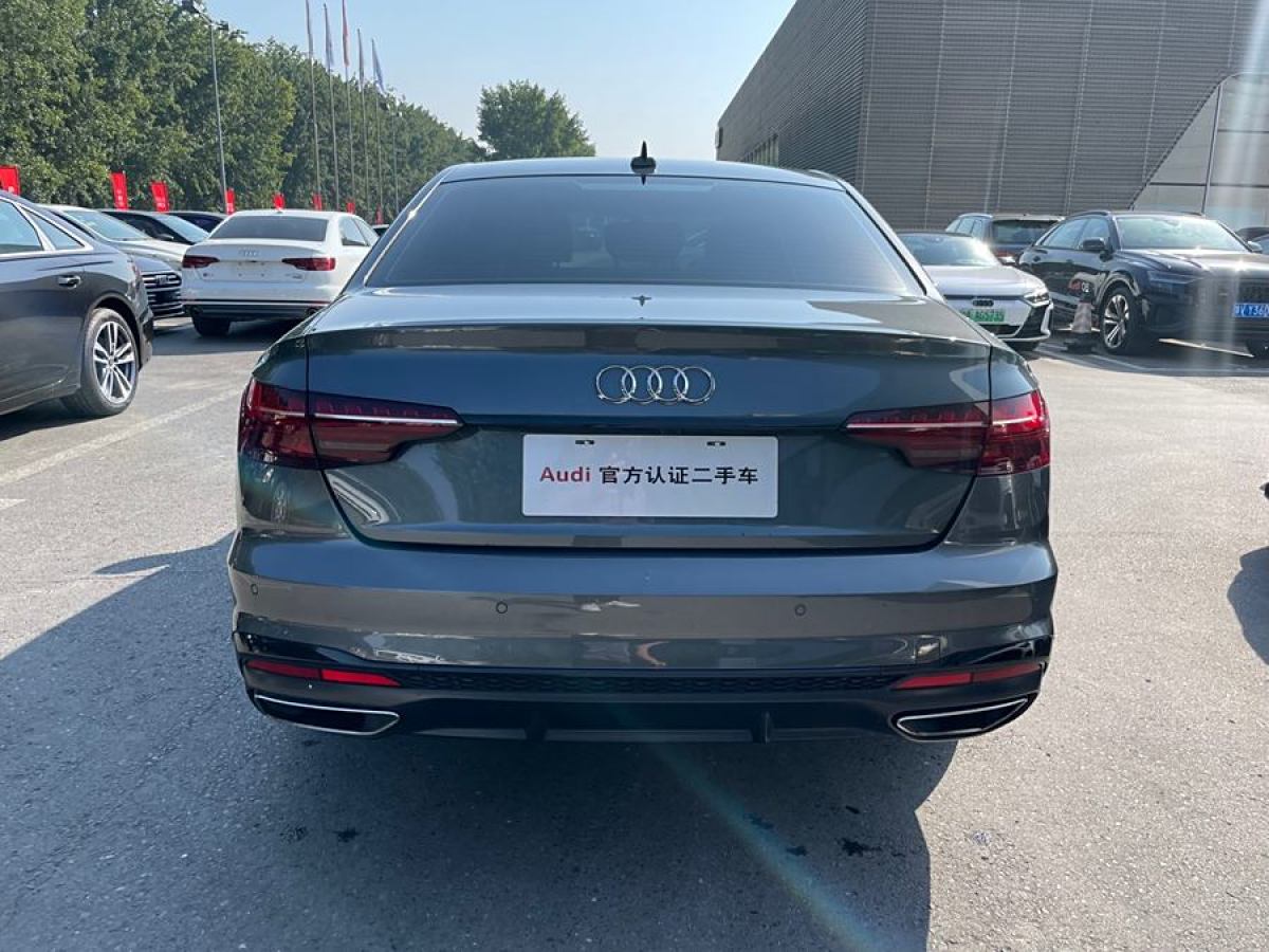 2022年11月奧迪 奧迪A4L  2022款 40 TFSI 豪華動(dòng)感型