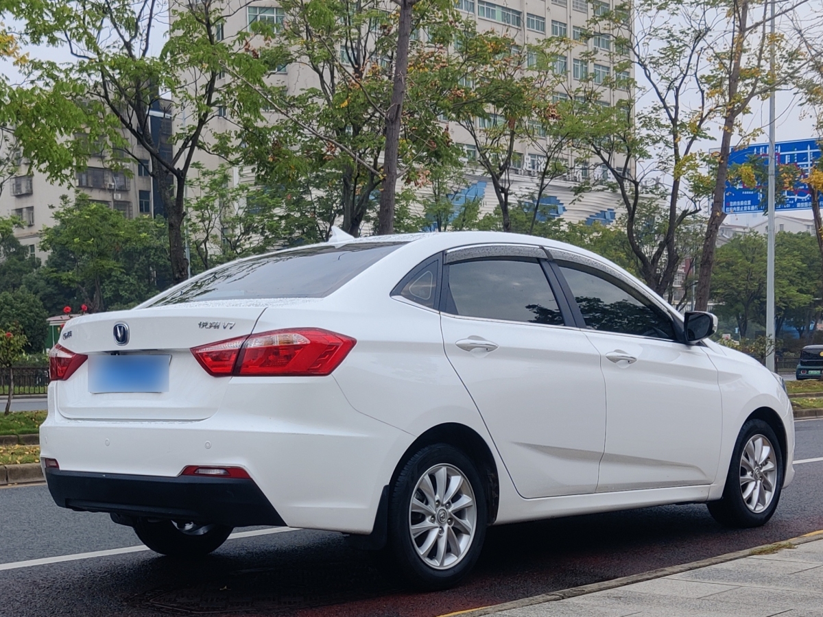 2015年12月長(zhǎng)安 悅翔V7  2015款 1.6L 自動(dòng)樂享型 國(guó)V