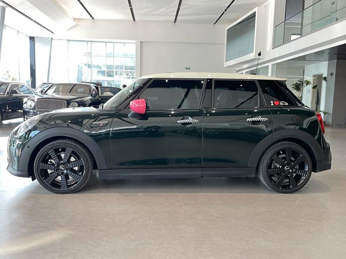 MINI MINI  2022款 2.0T COOPER S 執(zhí)迷特別版圖片