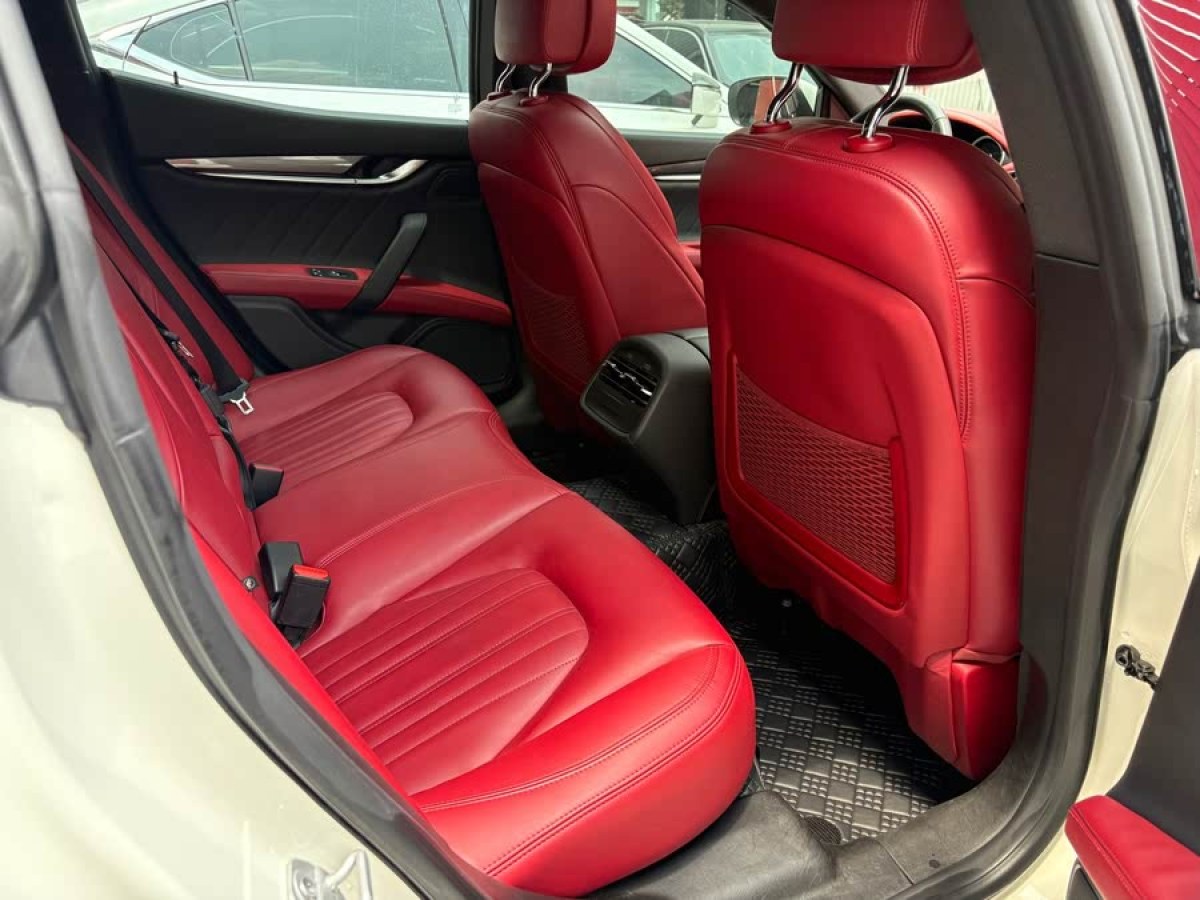 瑪莎拉蒂 Ghibli  2019款 3.0T 350Hp 標(biāo)準(zhǔn)版 國(guó)VI圖片