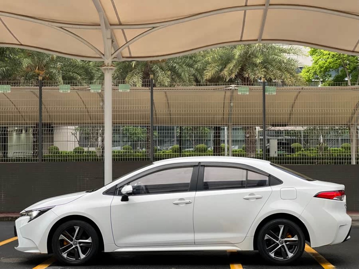 豐田 雷凌  2021款 TNGA 1.5L CVT領(lǐng)先版圖片