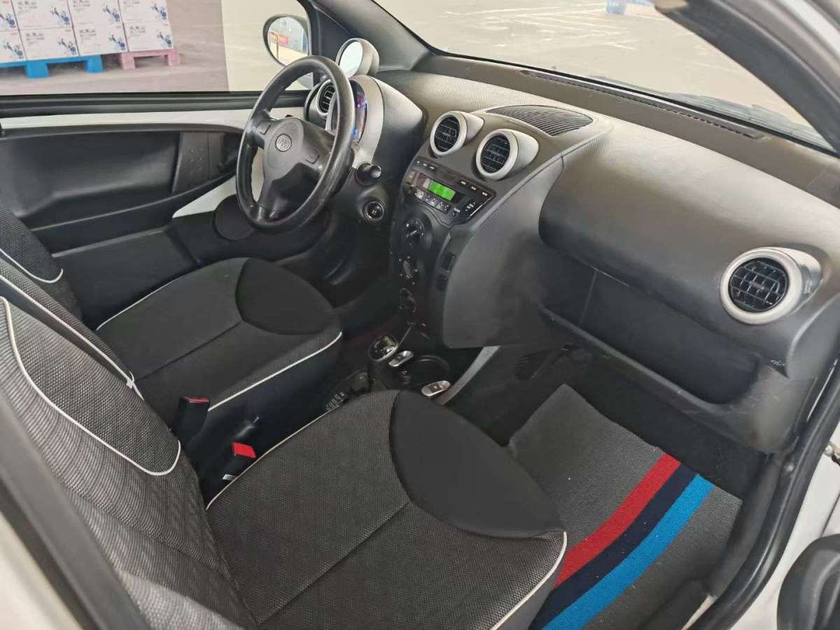 比亞迪 F0  2015款 1.0L AMT 鉉酷型圖片